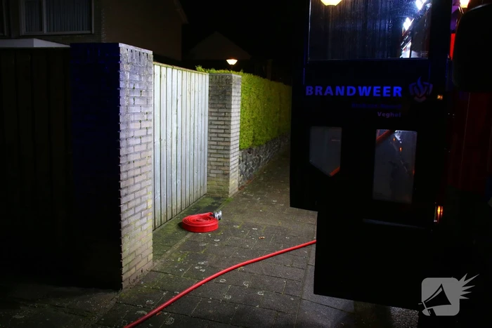 Bewoner blust brand in garage
