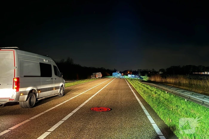 Gewonden en ravage na botsing tussen meedere voertuigen