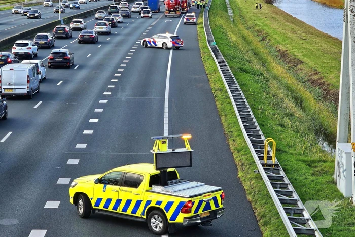 Meerdere vrachtwagens in botsing op snelweg