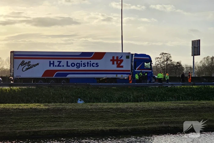 Meerdere vrachtwagens in botsing op snelweg