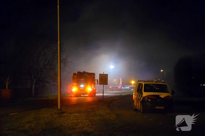 Forse rookwolken in omgeving door brand
