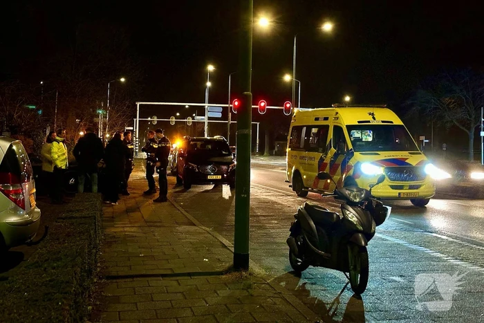 Scooterrijder komt in botsing met fietser