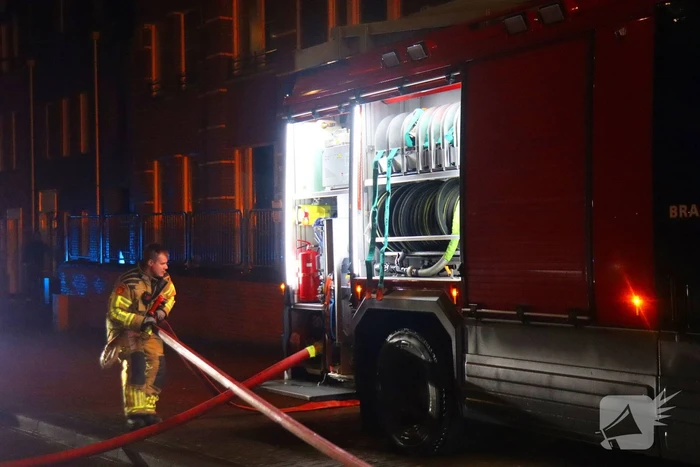 Persoon gecontroleerd na brand in woning