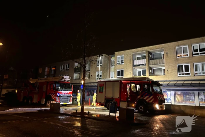 Brandweer blust brand in appartement