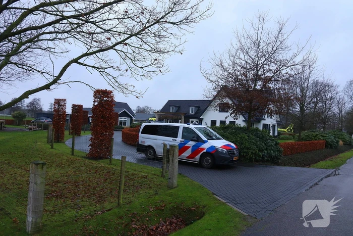 Traumahelikopter landt naast woning wegens noodsituatie