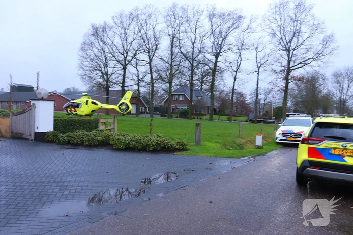 Traumahelikopter landt naast woning wegens noodsituatie