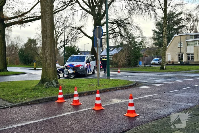 Fietser zwaargewond bij aanrijding met auto, traumateam ingezet