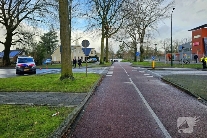 Fietser zwaargewond bij aanrijding met auto, traumateam ingezet