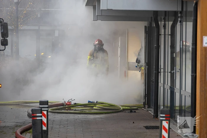 Wooncentrum deels ontruimd wegens containerbrand in berging