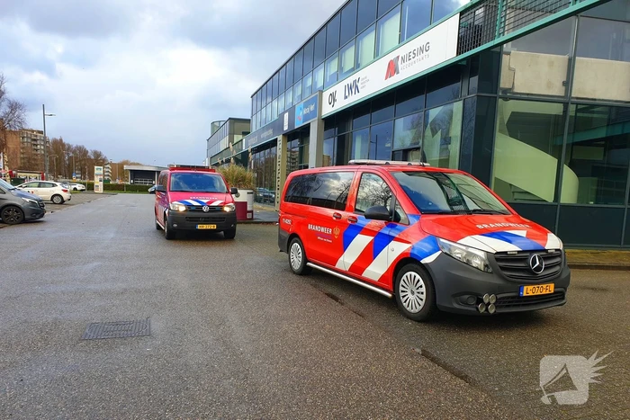 Brandweer verricht metingen bij gaslekkage