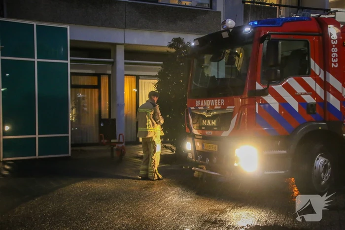 Brandweer bevrijdt persoon uit rollator