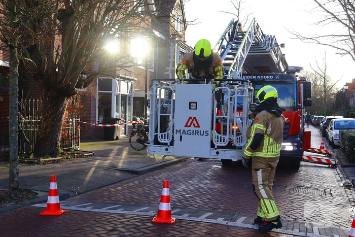 Losse daklijst snel hersteld door brandweer