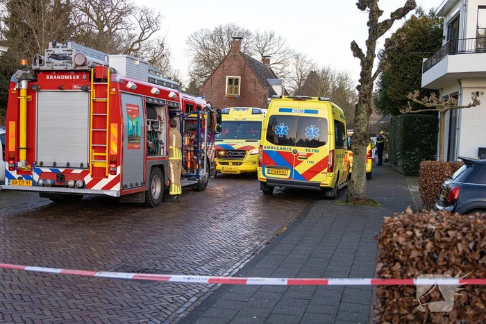 Voetganger overleden na aanrijding met lantaarnpaal