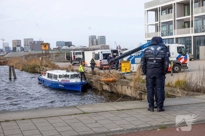 Overleden persoon gevonden in het water