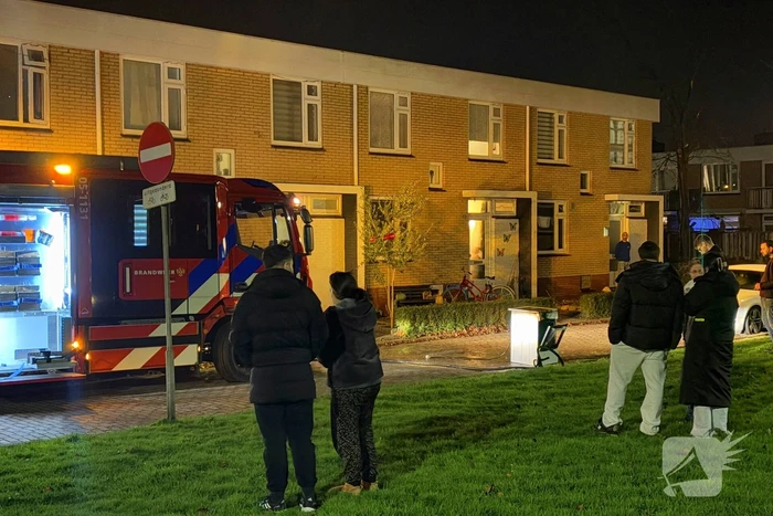 Woning vol rook door brandende oven