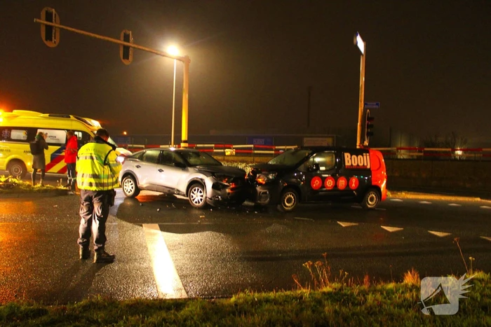 Flinke schade bij frontale aanrijding
