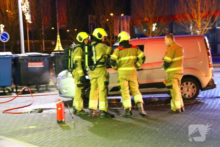 Brandweer ingezet voor autobrand
