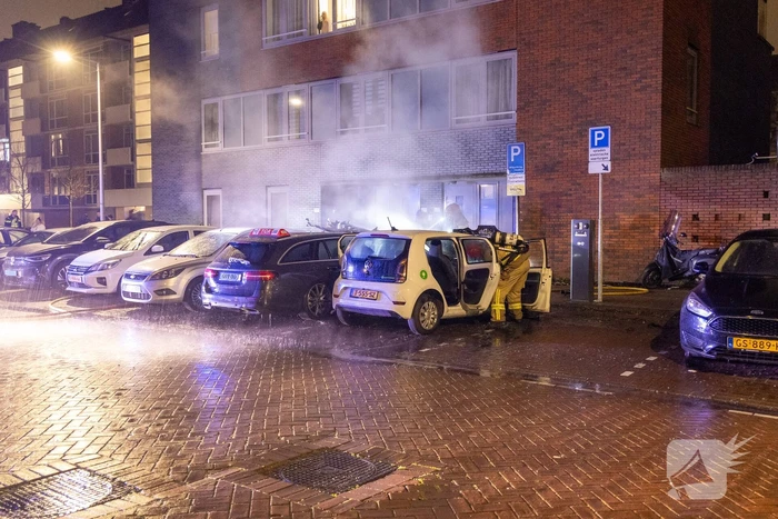 Taxi verwoest door brand