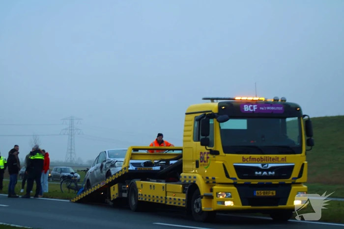 File na aanrijding tussen twee voertuigen