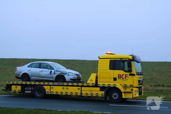 File na aanrijding tussen twee voertuigen
