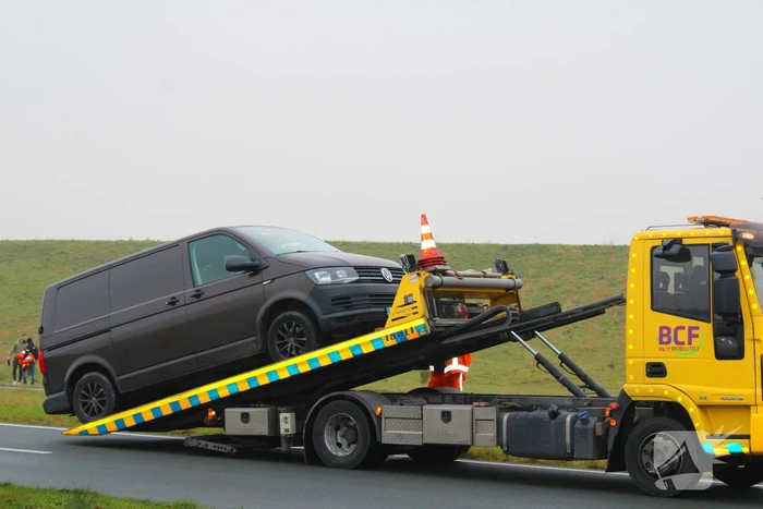 File na aanrijding tussen twee voertuigen