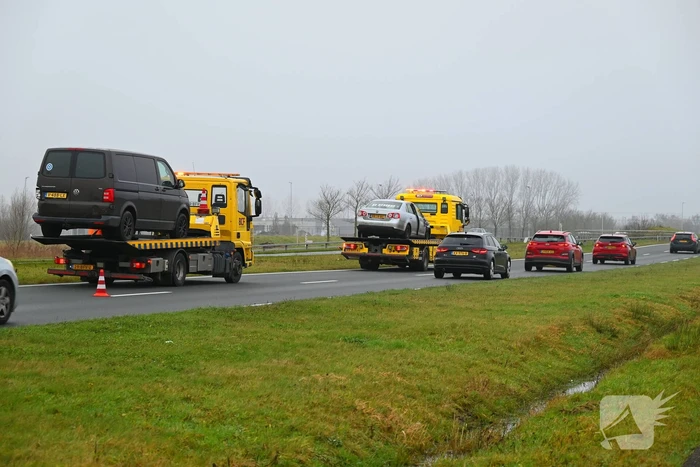 File na aanrijding tussen twee voertuigen