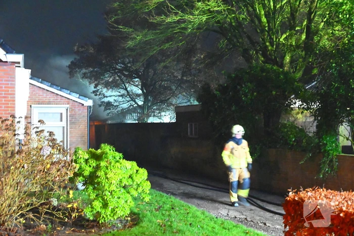 Veel rook bij brand in bijgebouw