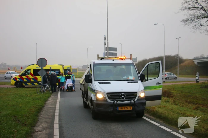 Wielrenner geschept bij oversteekplaats