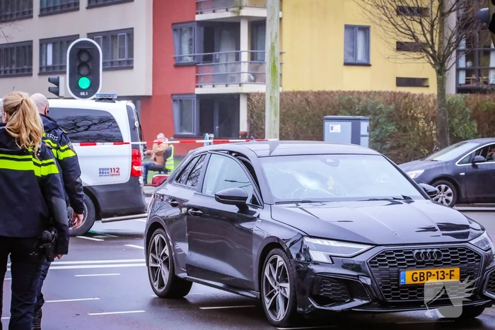 Scooterrijder gewond bij aanrijding met auto