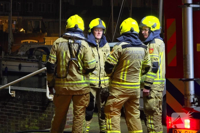 Veel rook bij brand op boot