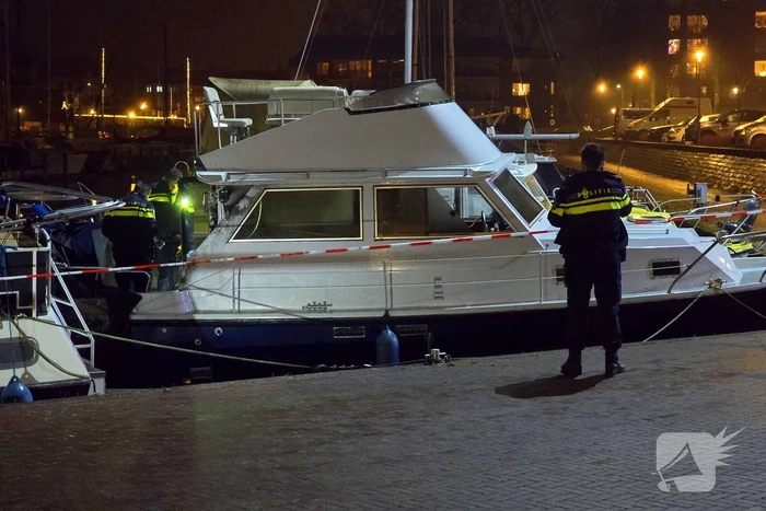 Veel rook bij brand op boot