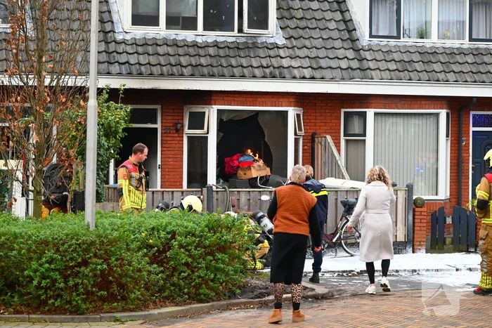 Flinke rook ontwikkeling bij brand in woning