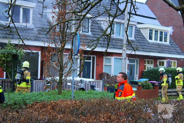 Flinke rook ontwikkeling bij brand in woning