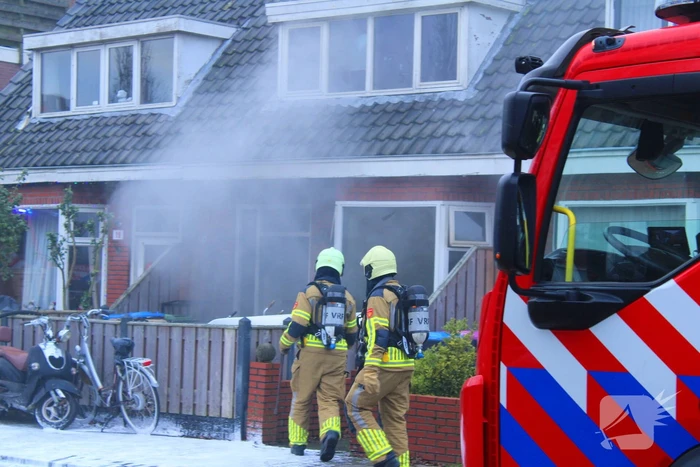 Flinke rook ontwikkeling bij brand in woning