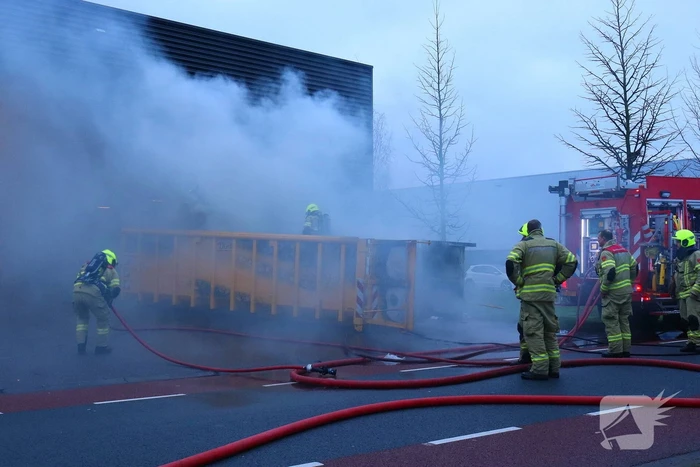 Flinke brand bij isolatiebedrijf