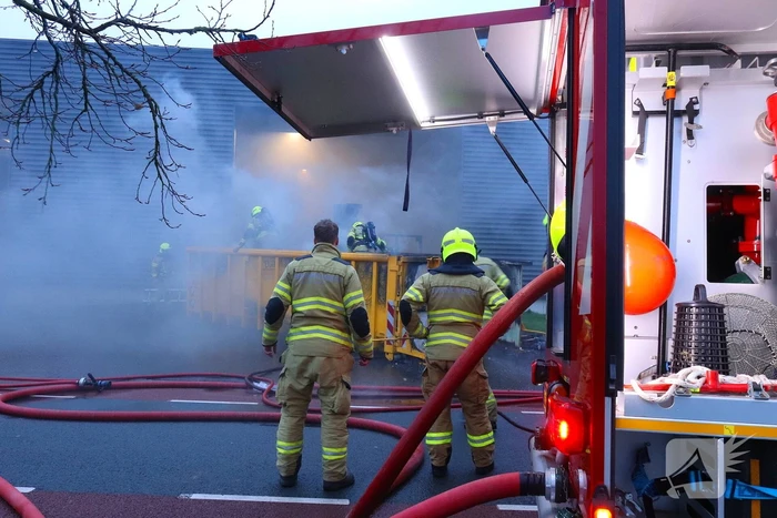 Flinke brand bij isolatiebedrijf