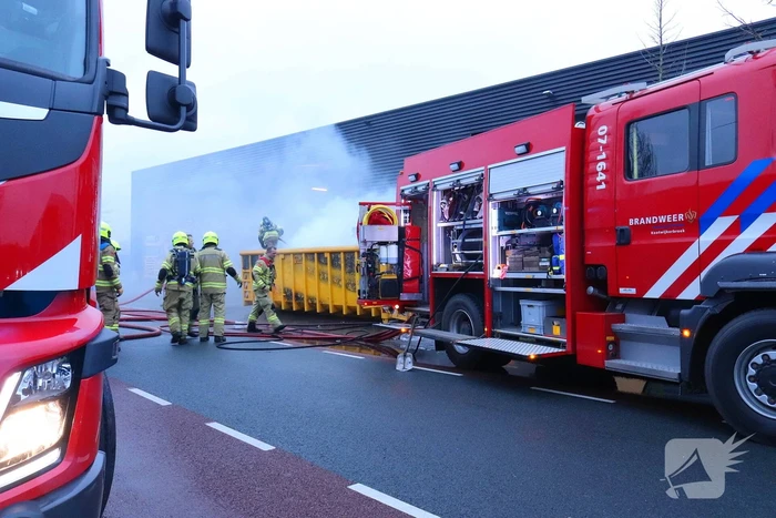 Flinke brand bij isolatiebedrijf