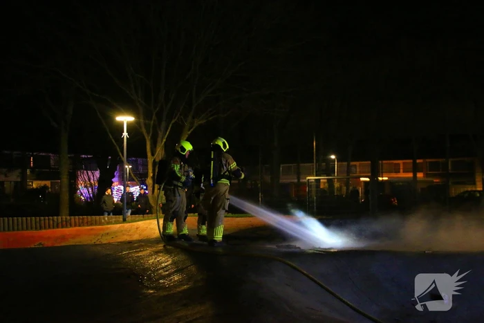 Brandweer blust kerstbomen
