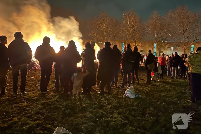 Vreugdevuur vanavond al ontstoken