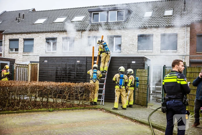 Uitslaande brand in schuur