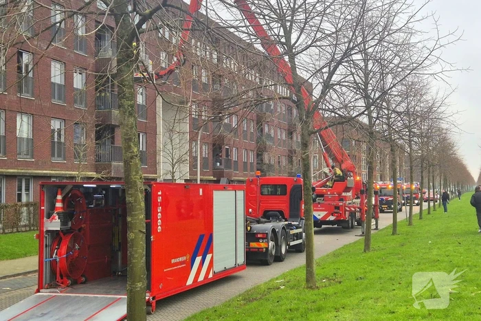 Zeer grote brand in woongebouw