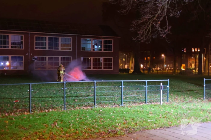 Twee afvalbranden achter elkaar door brandweer geblust