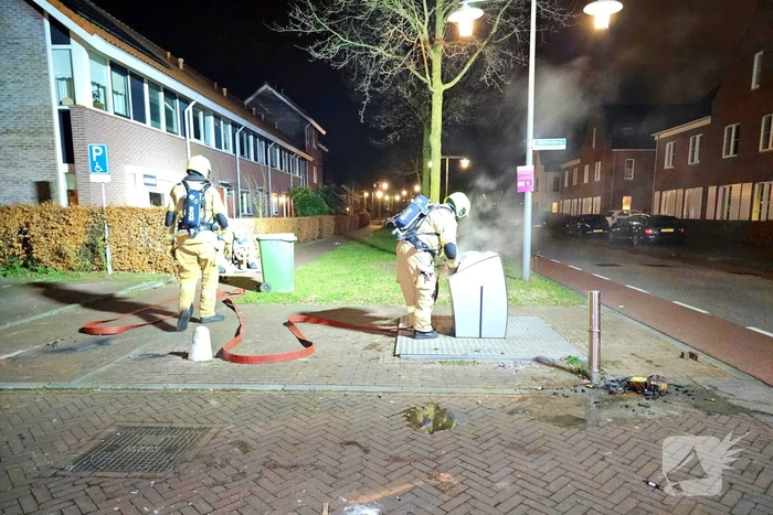 Ondergrondse papiercontainer vat vlam