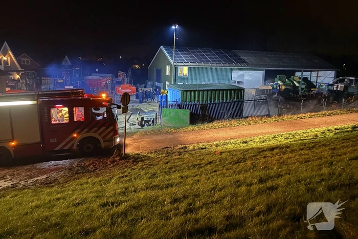 Vuur uit ton slaat over naar schuur