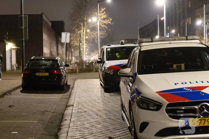 Onderzoek naar brandend object bij woning