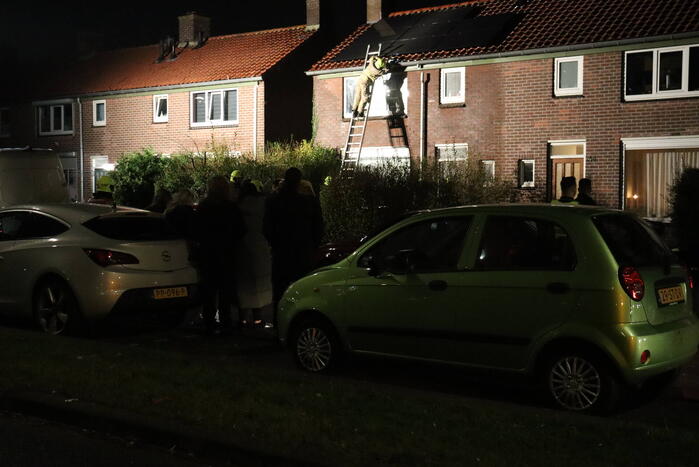 Dak brand snel onder controle