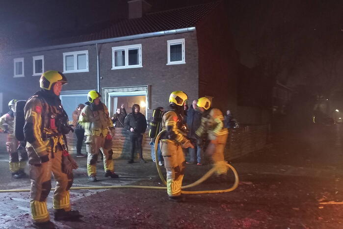 Brandweer blust flink vreugde vuur