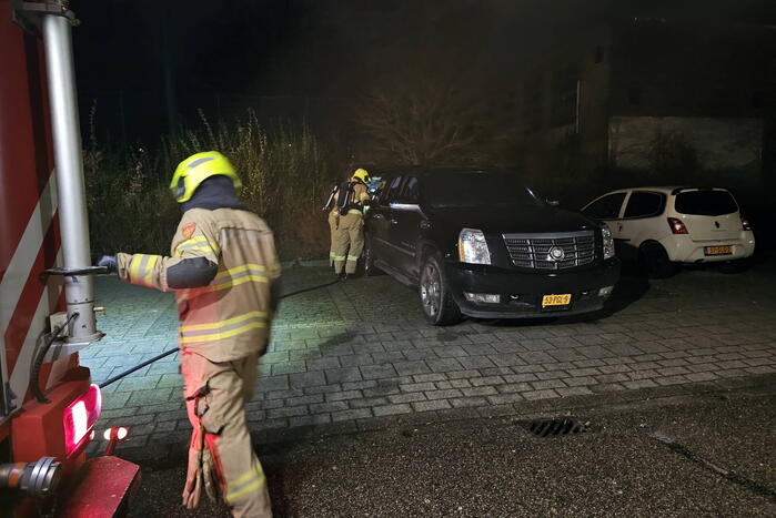 Beginnende autobrand snel geblust