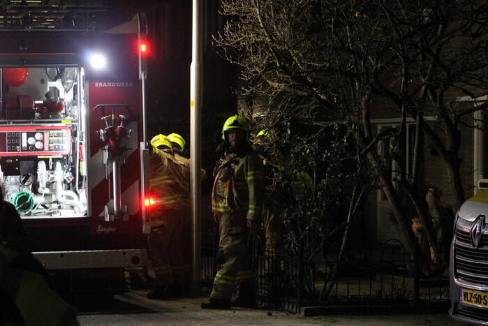 Brand in bijgebouw snel onder controle