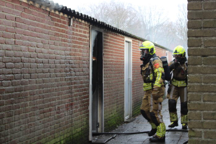 Uitslaande brand in schuur snel geblust